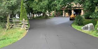 Best Asphalt Driveway Installation  in Manhasset Hills, NY